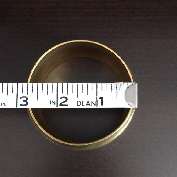 Vintage Gold bangle bracelet - Picture 4 of 5